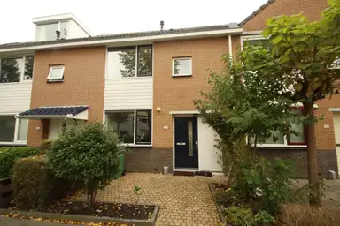 115m2 house to rent for 3250€/month in Loethoelilaan, Amstelveen
