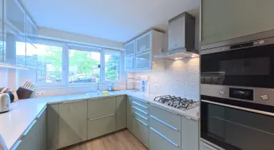 152m2 house to rent for 3250€/month in Moldau, Amstelveen