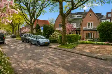 103m2 apartment to rent for 2950€/month in Dokter van Peltlaan 10, Bergen