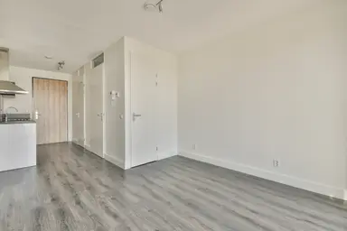 23m2 studio to rent for 809€/month in Waldorpstraat 828, The Hague