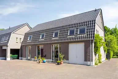 279m2 huis te huur voor 3075€/maand in Evertshoeve 13, Veghel