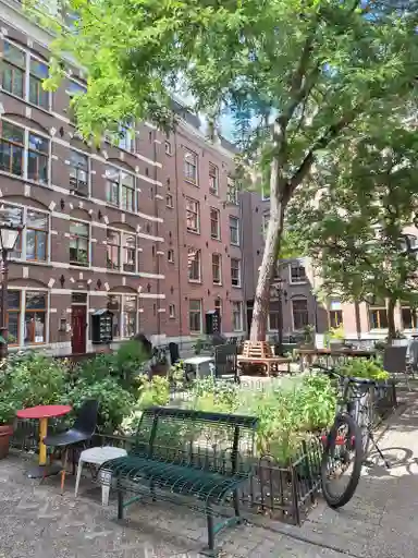 50m2 apartment to rent for 713.02€/month in Da Costastraat 44A, Amsterdam