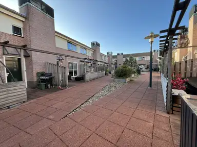 80m2 apartment to rent for 1695€/month in Julianaplein, Beuningen