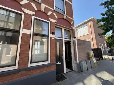 106m2 maison à louer pour 1569€/mois à Kogelvangerstraat, Rotterdam