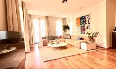 104m2 Appartement à louer pour 2250€/mois à Bellefroidlunet, Maastricht