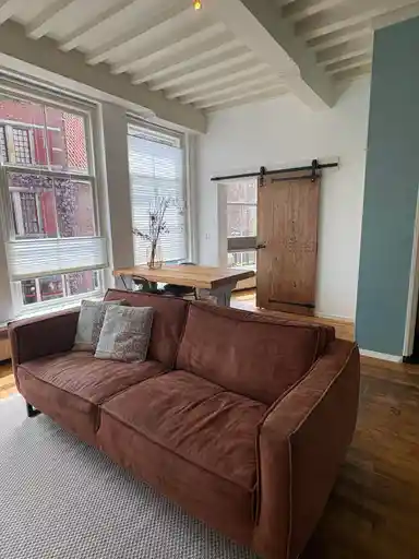 100μ² Διαμέρισμα προς ενοικίαση για 1197€/μήνα σε Korte Delft, Middelburg