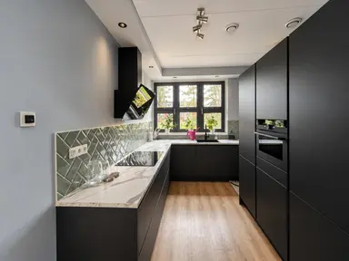 129m2 Haus zur Miete für 2650€/Monat in Strijpesingel 94, Rotterdam