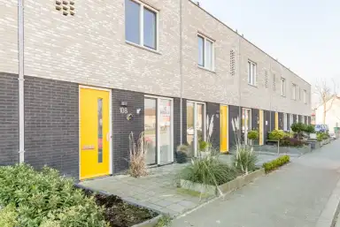 87m2 Haus zur Miete für 1275€/Monat in Beugstraat, Hoogvliet