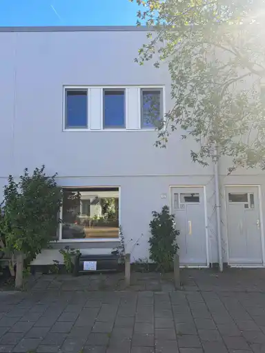 53m2 maison à louer pour 1228€/mois à Landbouwstraat, Amsterdam