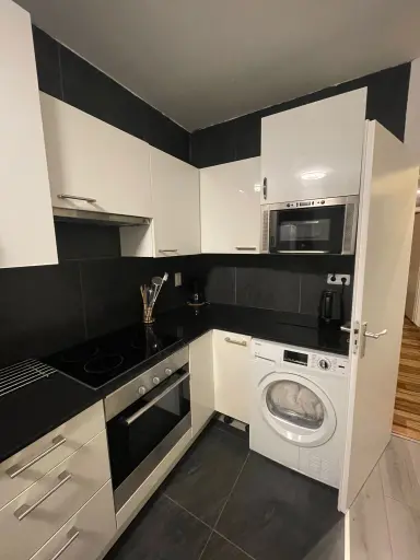 85m2 Appartement à louer pour 1295€/mois à Kantershof, Amsterdam