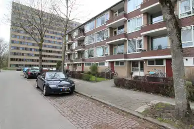 120m2 flat to rent for 1595€/month in Duindoornstraat, Groningen