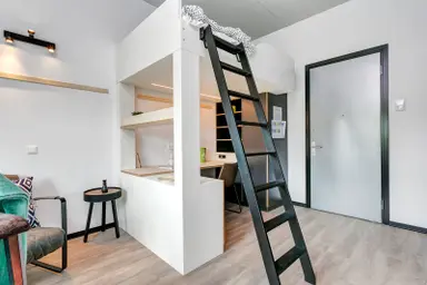 18m2 studio à louer pour 1077€/mois à Van Embdenstraat, Delft