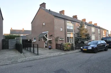 117m2 maison à louer pour 749.58€/mois à Burgemeester Beerenbroekstraat 35, Roermond