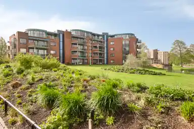 188m2 Appartement à louer pour 2800€/mois à Plantage, Harderwijk