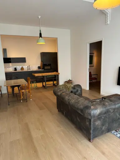 120m2 apartment to rent for 2800€/month in Willem van Hillegaersbergstraat, Rotterdam
