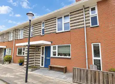 109m2 Haus zur Miete für 1325€/Monat in Sneekermeer, Barendrecht