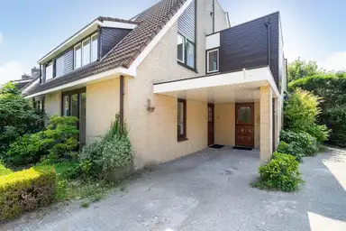 217m2 house to rent for 4300€/month in Zanderijlaan 27, Wassenaar