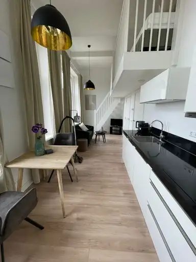 35m2 Appartamento in affitto per 1300€/mese a Gashouderstraat, Alkmaar
