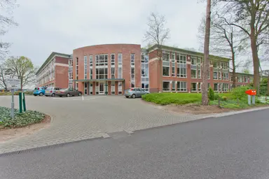 93m2 flat to rent for 1285€/month in Bloemendalsweg, Colmschate