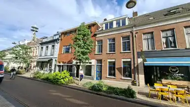74m2 Appartement à louer pour 1645€/mois à Willem II-straat, Tilburg