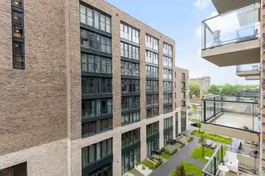 80m2 Appartement à louer pour 1815€/mois à 1e Lulofsdwarsstraat, The Hague