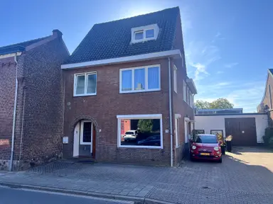 125m2 apartment to rent for 1295€/month in Burgemeester Janssenstraat 49, Neerbeek