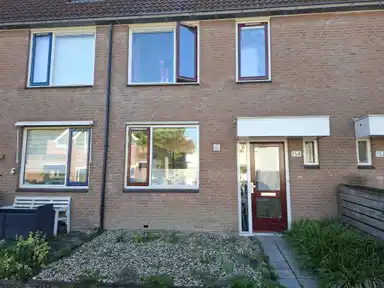 97m2 house to rent for 811.53€/month in Hondsrug 154, Dronten