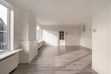 110m2 flat to rent for 2400€/month in Diepenbrockstraat, Vlaardingen