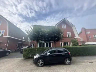 180m2 house to rent for 3795€/month in Burchtmuur 20, Houten