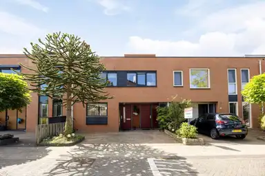 160μ² μονοκατοικία προς ενοικίαση για 2595€/μήνα σε Bossa Novastraat, Purmerend