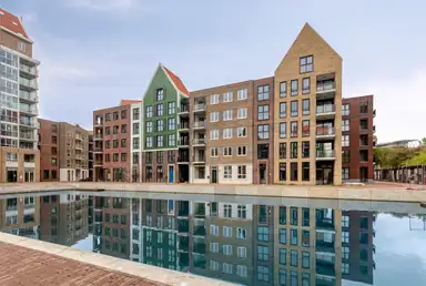 124m2 flat to rent for 2441€/month in Kerkerak 137, Zaandam