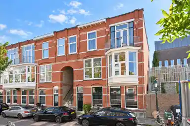 113m2 apartment to rent for 2500€/month in Snelliusstraat 46, The Hague