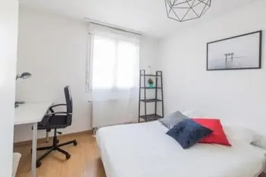 37m2 Chambre à louer pour 735€/mois à Henegouwerlaan 14, Rotterdam