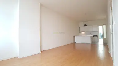 80m2 apartment to rent for 1950€/month in Bergweg, Rotterdam