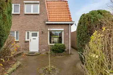 94m2 maison à louer pour 1650€/mois à Willemstraat, Waalre
