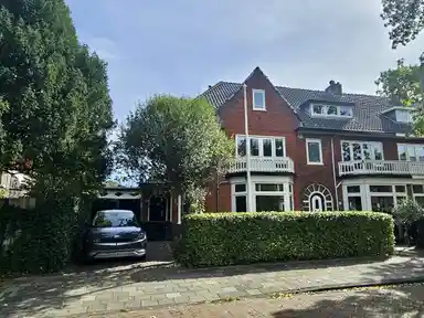 221m2 house to rent for 5500€/month in Van Slingelandtlaan 28, Heemstede