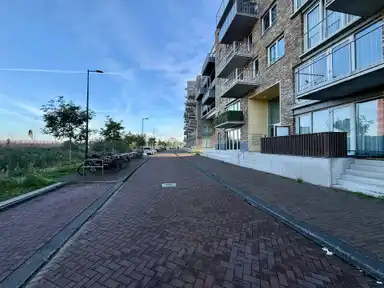 100m2 apartment to rent for 3250€/month in Mary van der Sluisstraat, Amsterdam