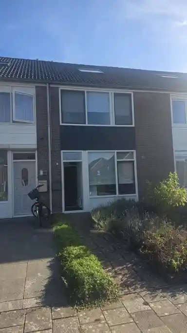 98m2 house to rent for 2750€/month in Jolstraat 15, Tholen