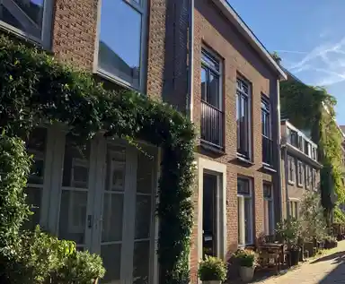 92m2 house to rent for 3400€/month in Lange Annastraat 19, Haarlem