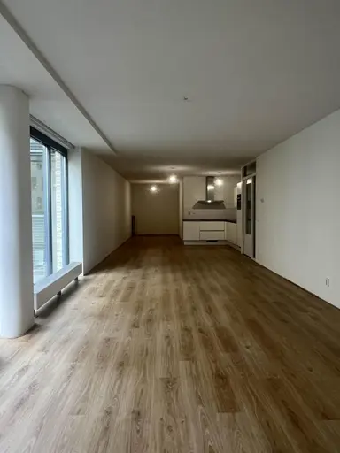 143m2 flat to rent for 2196€/month in Carolina van Nassaustraat 219, The Hague
