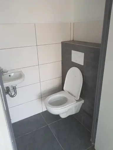 50m2 Appartement à louer pour 1012€/mois à Antoniuslaan, Venlo