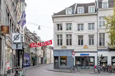 106m2 Appartement à louer pour 1229€/mois à Grote Gracht, Maastricht