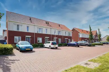 118m2 house to rent for 1820€/month in Vossenzoom, Pijnacker