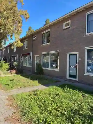 61m2 house to rent for 764.14€/month in Dageraadstraat 22, Zaandam