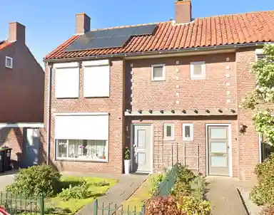 57m2 Haus zur Miete für 713.02€/Monat in Berkenstraat 19, Raamsdonksveer