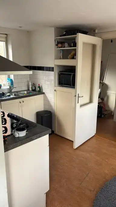 12m2 Chambre à louer pour 950€/mois à Witte Singel, Leiden