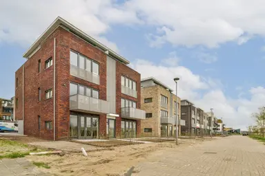 113m2 Appartement à louer pour 2450€/mois à Adriaen Blockstraat 44D, Almere