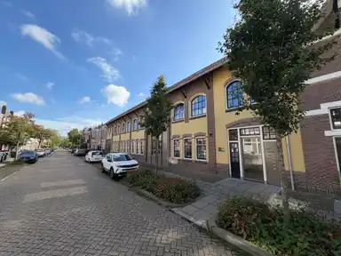 120m2 maison à louer pour 1795€/mois à Gysbert Japicxstraat, Leeuwarden