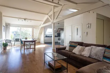 186m2 apartment to rent for 3000€/month in Anna Paulownastraat, The Hague