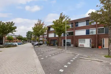 126m2 house to rent for 2375€/month in Floridalaan, IJsselstein